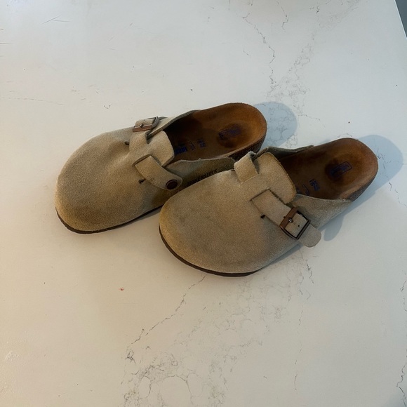 Birkenstock Boston Clogs in Taupe - Picture 5 of 11